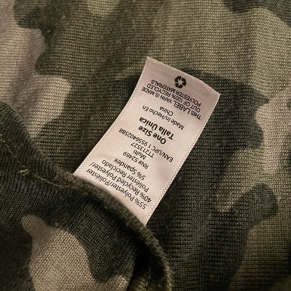 Time and Tru Multi Wear Wrap Cameo Sleeveless Wrap, Shoulder Wrap and Scarf - Picture 4 of 5